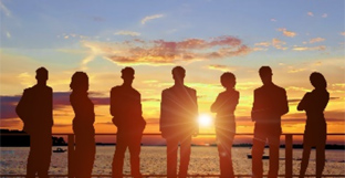 2011年 揚帆起航